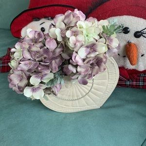 Home Decor- Tin Heart Wallhanging w/Hydrangeas